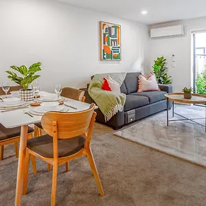 https://vibrant-city-abode-2-bed-2-bath.top-hotels-christchurch.com