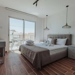 https://river-view-boutique-apts.hotelsatayianapa.com